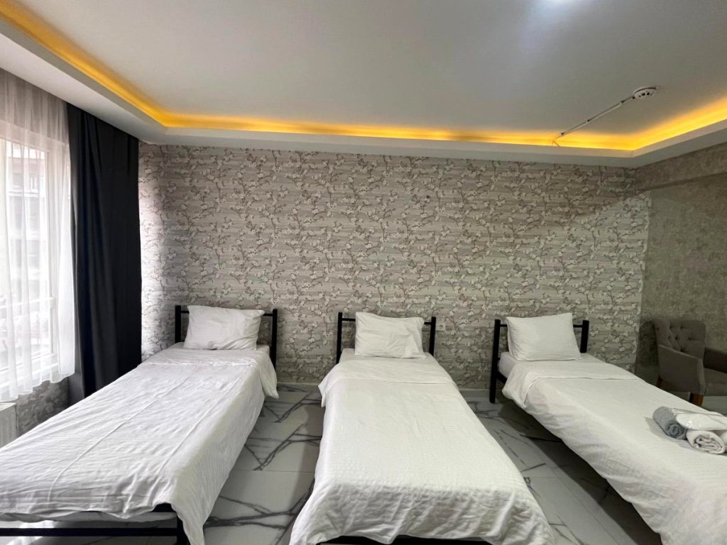 Çankaya ucuz otel üç yataklı oda
